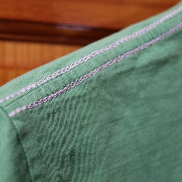 LOGG by H&M Green Graphic T-shirt – Nyack Fishing Design Medium - Picture 5 of 9